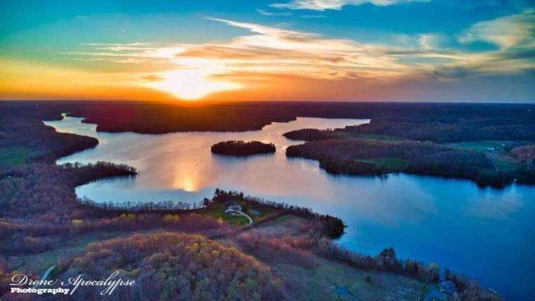 ホテル Muskoka Escape ポート・カーリング エクステリア 写真