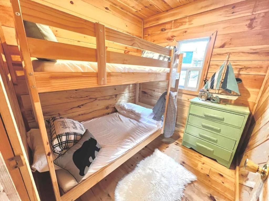 ホテル Muskoka Escape ポート・カーリング エクステリア 写真
